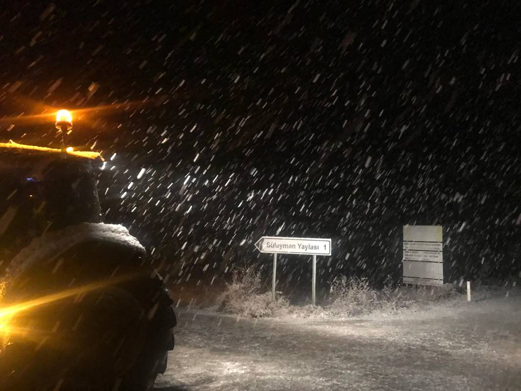 Konya’nın birçok bölgesi güne kar yağışıyla uyandı 2